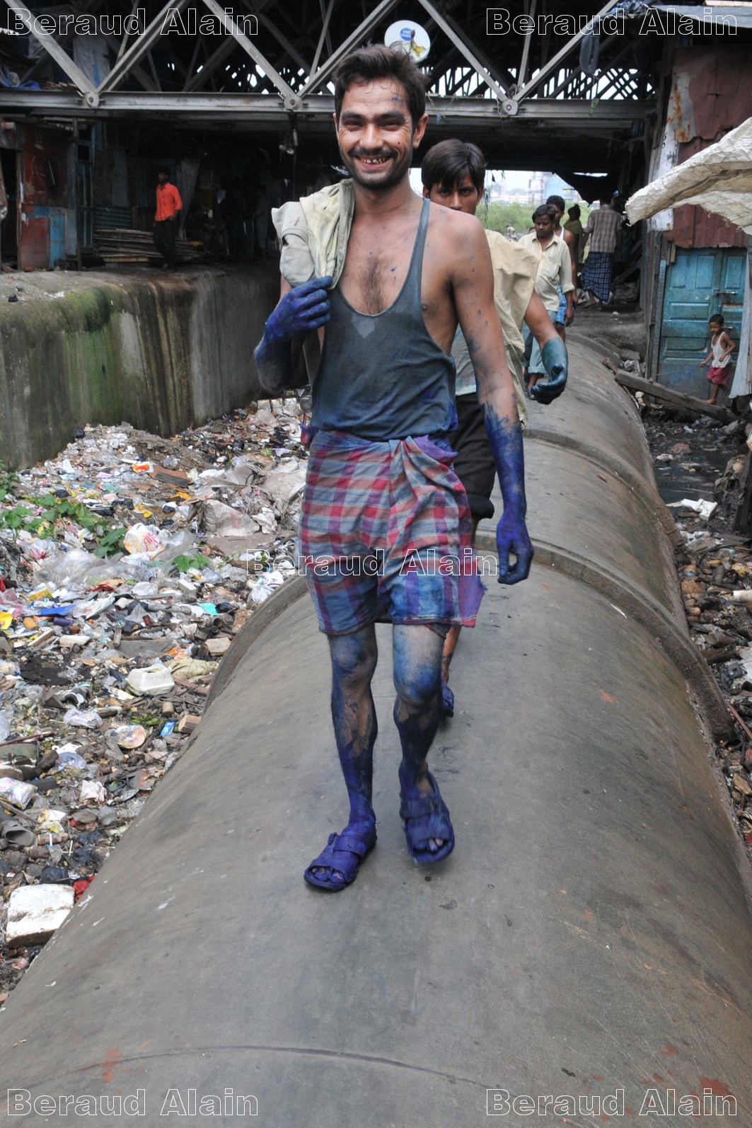 15 Mahim Travailleur de colorants